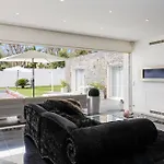 Californienne D'exception Avec Piscine Rouge A * אנטיב