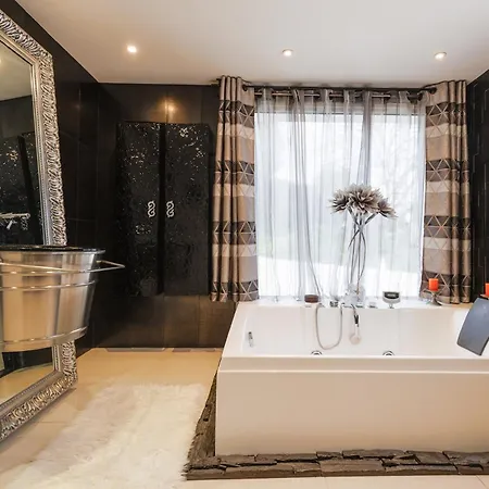 Californienne D'exception Avec Piscine Rouge A * أنتيب